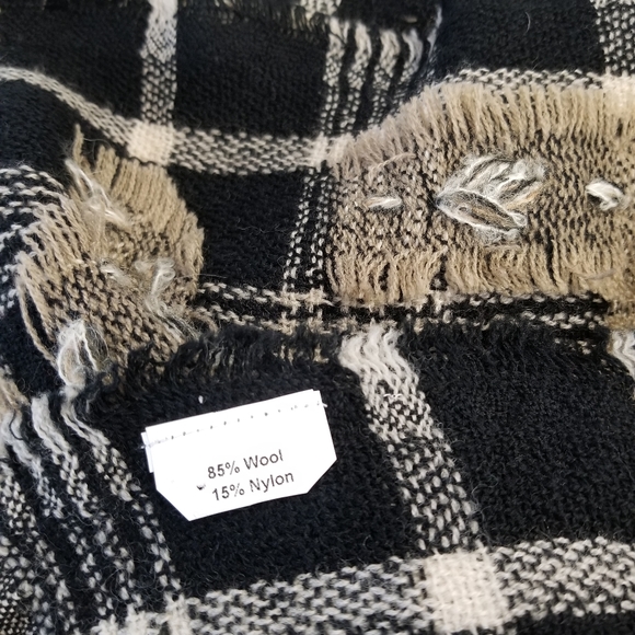 🧣WOOL CAPE/SCARF - Picture 9 of 9